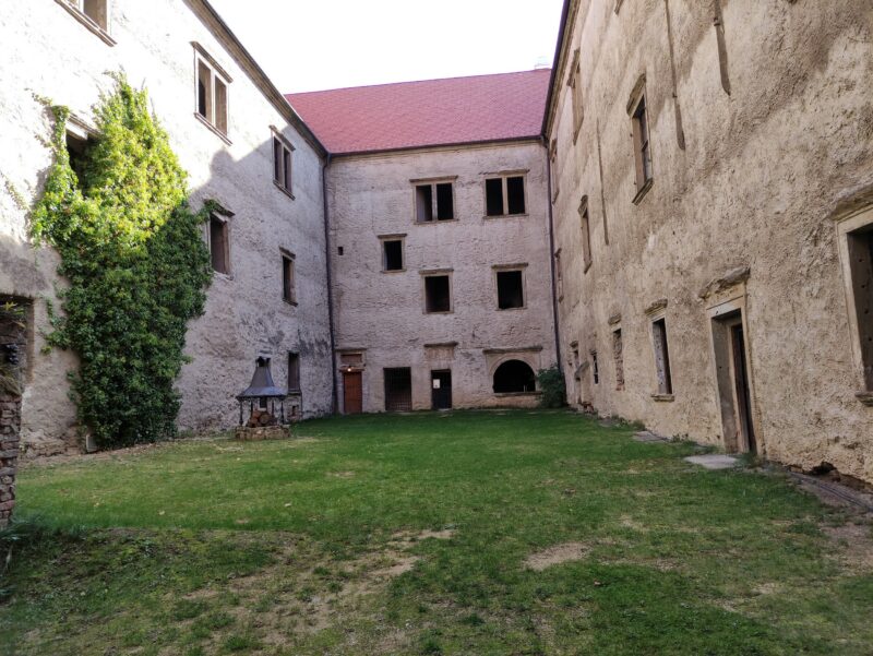 Vnitřní nádvoří paláce #233